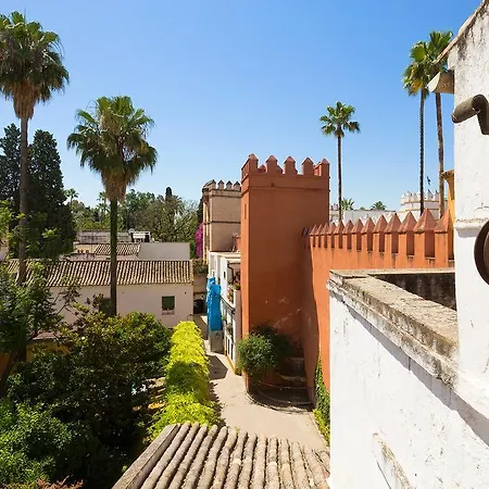 Holi-rent Historic House Next To The Alcazar Appartement