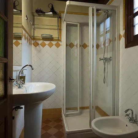 Holi-rent Historic House Next To The Alcazar